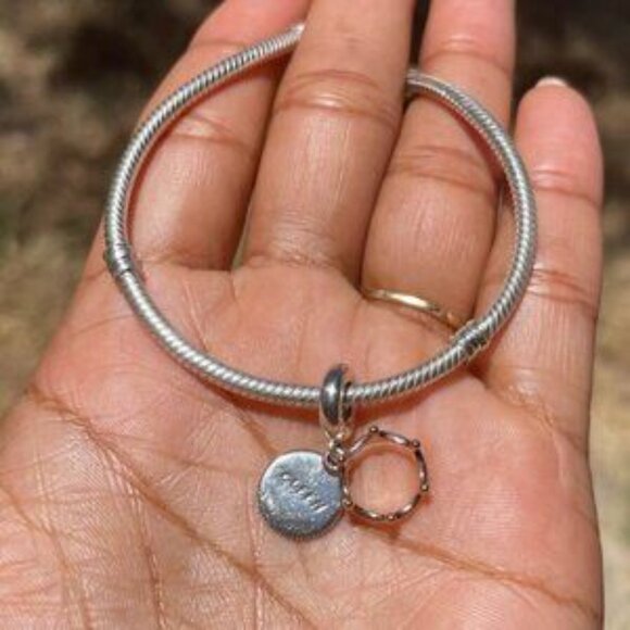 Pandora Queen & Regal Crown Dangle Charm - Picture 3 of 4